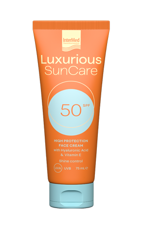 Φωτογραφία από Intermed Luxurious SunCare High Protection Face Cream SPF50 75ml